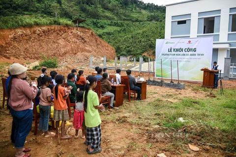 Ủng hộ thiệt hại bão lũ, Vingroup của tỉ phú Phạm Nhật Vượng ủng hộ 250 tỉ đồng - Ảnh 2. Vingroup ủng hộ 250 tỉ đồng hỗ trợ đồng bào thiệt hại do bão lũ - Ảnh 3.