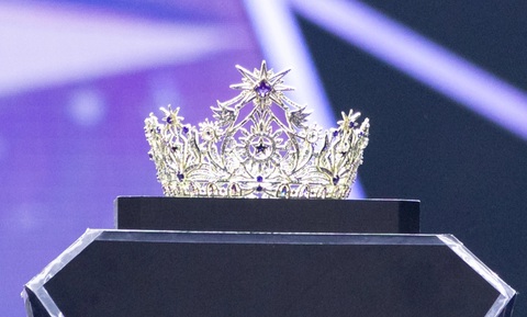 Hương Giang thanh minh trình diễn sao chấm điểm tại bán kết Miss Universe Vietnam - Ảnh 7. Hương Giang thanh minh trình diễn sao chấm điểm tại bán kết Miss Universe Vietnam - Ảnh 7.