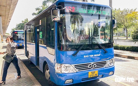 'Phủ xanh' buýt điện ở TP.HCM, khó cũng phải làm - Ảnh 1. 'Phủ xanh' buýt điện ở TP.HCM, khó cũng phải làm - Ảnh 2.