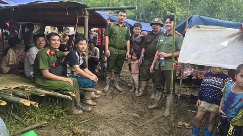 Lào Cai tìm thấy 70 người dân nghi mất tích do sạt lở đất - Ảnh 1. Lào Cai tìm thấy 70 người dân nghi mất tích do sạt lở đất - Ảnh 1.