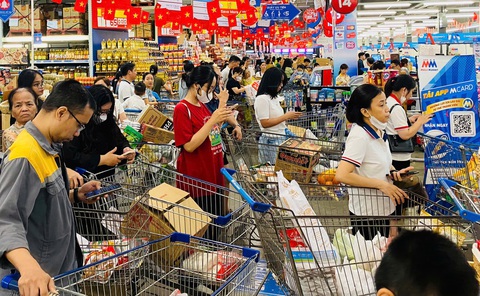 Hàng miền Nam cấp tập ra Bắc - Ảnh 1. Hàng miền Nam cấp tập ra Bắc - Ảnh 1.