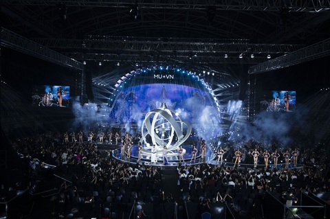 Hương Giang thanh minh trình diễn sao chấm điểm tại bán kết Miss Universe Vietnam - Ảnh 6. Hương Giang thanh minh trình diễn sao chấm điểm tại bán kết Miss Universe Vietnam - Ảnh 6.