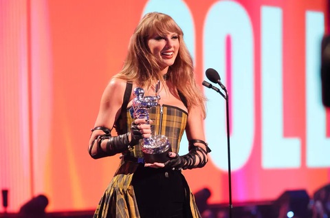 Taylor Swift thắng lớn, Lisa Black Pink gây ấn tượng tại MTV Video Music Awards - Ảnh 2. Taylor Swift thắng lớn, Lisa Black Pink gây ấn tượng tại MTV Video Music Awards - Ảnh 2.
