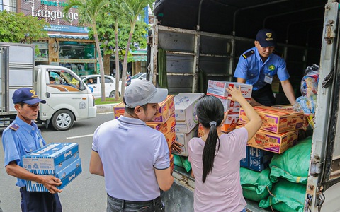 Ngoài bánh chưng, mì tôm, có thể quyên góp gì cho bà con vùng bão lũ? - Ảnh 2. Ngoài bánh chưng, mì tôm, có thể quyên góp gì cho bà con vùng bão lũ? - Ảnh 2.