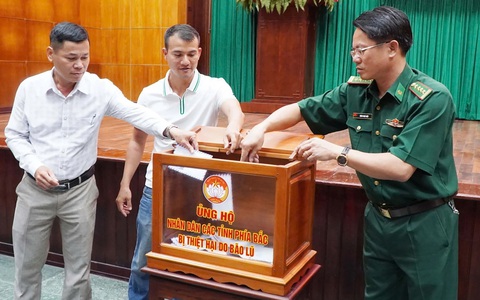 Cán bộ, viên chức Huế ủng hộ ít nhất 1 ngày lương hỗ trợ bà con bị thiệt hại do bão lũ - Ảnh 1. Cụ ông Đà Lạt kêu gọi con cháu ủng hộ đồng bào vùng lũ - Ảnh 3.