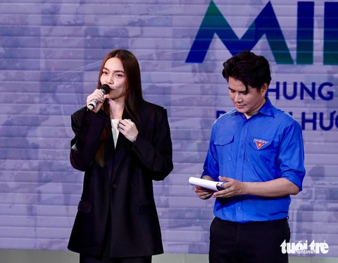 Hướng về miền Bắc góp thêm 3,5 tỉ đồng cho người dân khắc phục - Ảnh 4. Hướng về miền Bắc góp thêm 3,5 tỉ đồng cho người dân khắc phục hậu quả sau bão - Ảnh 7.