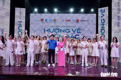 Hướng về miền Bắc góp thêm 3,5 tỉ đồng cho người dân khắc phục hậu quả sau bão - Ảnh 13. Hướng về miền Bắc góp thêm 3,5 tỉ đồng hỗ trợ người dân vùng mưa lũ sau bão số 3 - Ảnh 13.