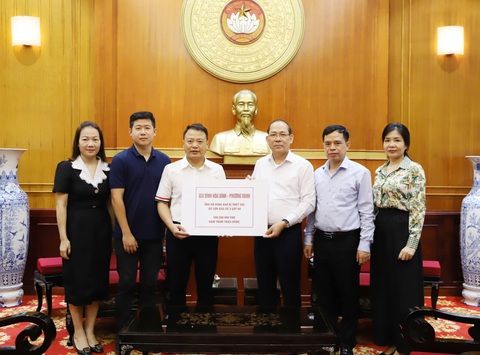 ‘Không có chuyện Phương Oanh, shark Bình bị Mặt trận Tổ quốc ‘đòi nợ’ ủng hộ đồng bào bão lũ - Ảnh 1. Sau sao kê của Mặt trận Tổ quốc, Liên đoàn Xiếc Việt Nam và diễn viên Phương Oanh lên tiếng - Ảnh 2.
