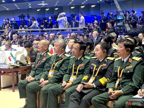 Đại tướng Phan Văn Giang phát biểu Diễn đàn Hương Sơn Bắc Kinh lần thứ 11 - Ảnh 2. Đại tướng Phan Văn Giang phát biểu Diễn đàn Hương Sơn Bắc Kinh lần thứ 11 - Ảnh 2.