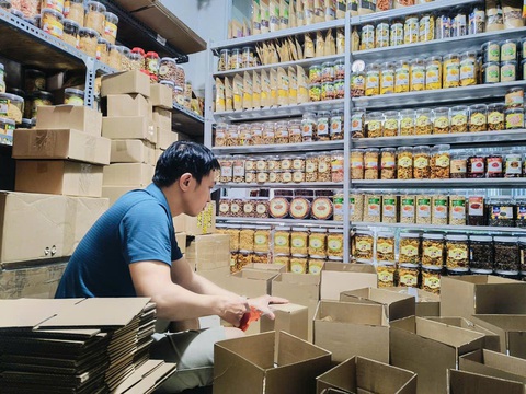 Livestream Shopee ngày 15-9 kể chuyện doanh nghiệp Việt vươn ra biển lớn - Ảnh 3. Livestream Shopee ngày 15-9 kể chuyện doanh nghiệp Việt vươn ra biển lớn - Ảnh 3.
