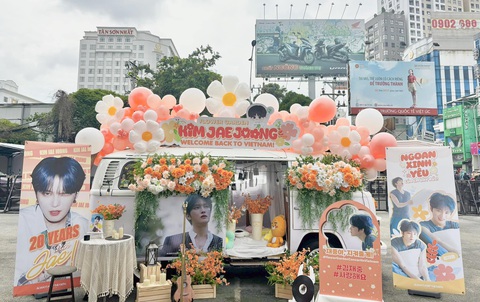 Kim Jae Joong chia buồn với khán giả Việt về thiệt hại của bão Yagi trong concert Flower Garden - Ảnh 3. Kim Jae Joong chia buồn với khán giả Việt về thiệt hại của bão Yagi trong concert Flower Garden - Ảnh 3.