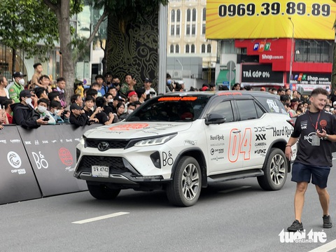 Cận cảnh dàn xe tham gia Gumball 3000: Đủ siêu xe đến siêu SUV, có cả bản giới hạn, bán tải và 2 xe VinFast- Ảnh 23. Dàn xe tham gia Gumball 3000 diễn ra tại Việt Nam đang thu hút sự chú ý giới chơi xe toàn cầu - Ảnh 11.