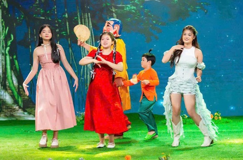 Thanh Thủy, Bạch Long, Đình Toàn của nhóm Líu lo đến với Vườn âm nhạc - Ảnh 3. Thanh Thủy, Bạch Long, Đình Toàn của nhóm Líu lo đến với Vườn âm nhạc - Ảnh 2.