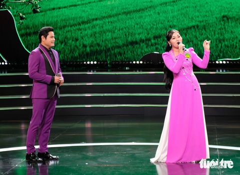 Thanh Nam trách dàn đờn không chịu… vớt thí sinh! - Ảnh 6. Chuông vàng vọng cổ: Giám khảo Thanh Nam gây rộn rã vì hài hước - Ảnh 4.