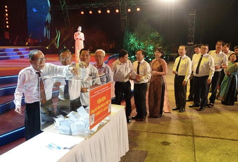 Lễ Mừng công ngư dân Cần Giờ 2024 kêu gọi ủng hộ đồng bào miền Bắc - Ảnh 4. Lễ Mừng công ngư dân Cần Giờ 2024 kêu gọi ủng hộ đồng bào miền Bắc - Ảnh 4.