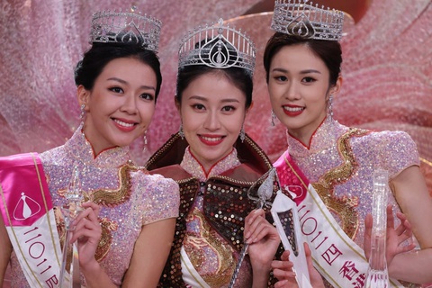 Tin tức giải trí 16-9: Tự Long, Xuân Bắc lội nước, trao quà trung thu cho trẻ em vùng bão lũ - Ảnh 8. Tin tức giải trí 16-9: Tự Long, Xuân Bắc lội nước, trao quà trung thu cho trẻ em vùng bão lũ - Ảnh 8.