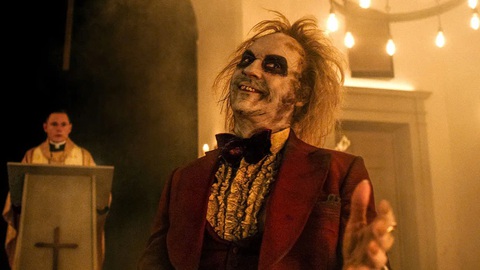 Phim hài kinh dị Beetlejuice Beetlejuice gây sốt phòng vé Bắc Mỹ - Ảnh 3. Phim hài kinh dị Beetlejuice Beetlejuice gây sốt phòng vé Bắc Mỹ - Ảnh 3.