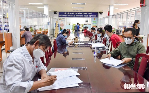 Cục Thuế TP.HCM kiến nghị họp khẩn để gỡ vướng hồ sơ đất đai - Ảnh 1. Cục Thuế TP.HCM kiến nghị họp khẩn để gỡ vướng hồ sơ đất đai - Ảnh 2.