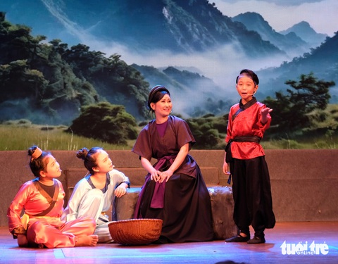 Quế Trân kể về bài Lý cây bông ba Thanh Tòng sáng tác trong Câu thơ yên ngựa - Ảnh 6. Quế Trân kể về bài Lý cây bông ba Thanh Tòng sáng tác trong Câu thơ yên ngựa - Ảnh 4.
