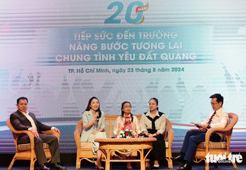Dời lễ trao học bổng Tiếp sức đến trường tại Quảng Nam, Quảng Trị - Ảnh 2. Dời lễ trao học bổng Tiếp sức đến trường tại Quảng Nam, Quảng Trị - Ảnh 2.