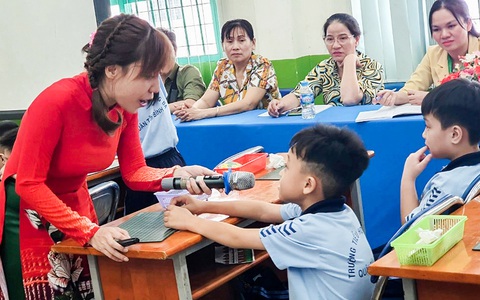 Đề xuất giáo viên được tăng 1 bậc khi xếp lương lần đầu - Ảnh 1. Đề xuất giáo viên được tăng 1 bậc khi xếp lương lần đầu - Ảnh 1.