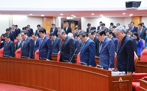 Khai mạc Hội nghị lần thứ 10 Ban chấp hành Trung ương Đảng Cộng sản Việt Nam khóa XIII - Ảnh 4. Khai mạc Hội nghị lần thứ 10 Ban Chấp hành Trung ương Đảng Cộng sản Việt Nam khóa XIII - Ảnh 5.