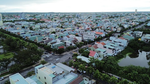 Cập nhật bão số 4: Miền Trung nơi mưa nhỏ, nơi tạnh ráo - Ảnh 5.