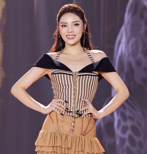Hoa hậu Kỳ Duyên chưa tốt nghiệp Trường đại học Ngoại thương - Ảnh 2. Hoa hậu Kỳ Duyên chưa tốt nghiệp Trường đại học Ngoại thương - Ảnh 2.