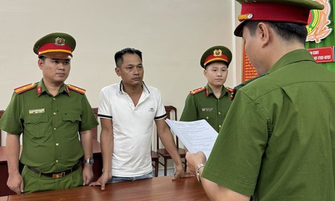 Đề nghị truy tố chủ hệ thống cửa hàng xe máy Tân Tiến ‘phù phép’ xe gian thành xe mới - Ảnh 1.