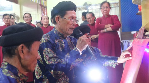 Nghệ nhân Phan Văn Chấn - Người giữ hồn cho Lễ hội Nghinh Ông Cần Giờ - Ảnh 3. Nghệ nhân Phan Văn Chấn: Bảo tồn Lễ hội Nghinh Ông nhưng không bảo thủ - Ảnh 3.