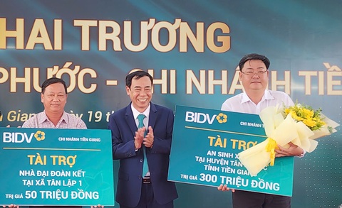 BIDV Tiền Giang khai trương phòng giao dịch Tân Phước - Ảnh 3.