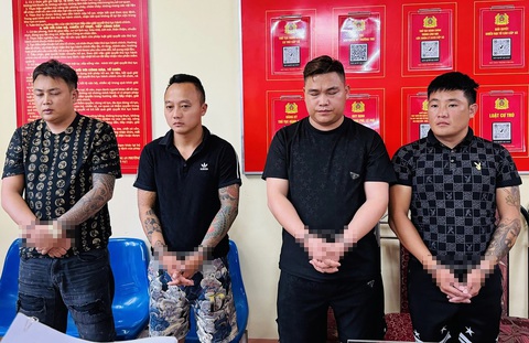 Tạm giữ 4 thanh niên bán 4 phụ nữ sang Trung Quốc - Ảnh 1. Tạm giữ 4 thanh niên bán 4 phụ nữ sang Trung Quốc - Ảnh 2.