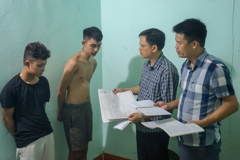 Bắt quản lí chỉ thuê công nhân nghiện, trả lương bằng ma túy - Ảnh 1. Bắt quản lí chỉ thuê công nhân nghiện, trả lương bằng ma túy - Ảnh 1.