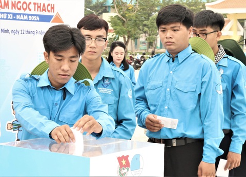 Tin tức sáng 24-9: 1.714 tỉ đồng ủng hộ đồng bào bị bão lũ; Phạt chủ dự án 'ém' thông tin trái phiếu - Ảnh 1. Tin tức sáng 24-9: 1.714 tỉ đồng ủng hộ đồng bào bị bão lũ; Phạt chủ dự án 'ém' thông tin trái phiếu - Ảnh 1.