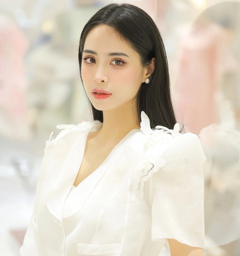 Ca nương Kiều Anh, vận động viên Taekwondo Châu Tuyết Vân chinh phục Chị đẹp đạp gió - Ảnh 1. Ca nương Kiều Anh, vận động viên Taekwondo Châu Tuyết Vân chinh phục Chị đẹp đạp gió - Ảnh 1.