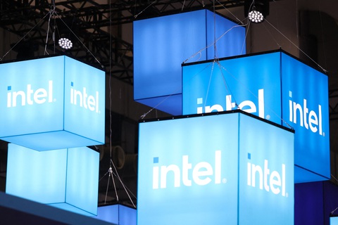 Qualcomm muốn mua Intel, ngành bán dẫn liệu có chao đảo? - Ảnh 3. Qualcomm muốn mua Intel, ngành bán dẫn liệu có chao đảo? - Ảnh 2.