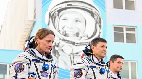 Phi hành gia Nga phá kỷ lục lưu trú trên Trạm vũ trụ quốc tế ISS - Ảnh 1. Phi hành gia Nga phá kỷ lục lưu trú trên Trạm vũ trụ quốc tế ISS - Ảnh 1.