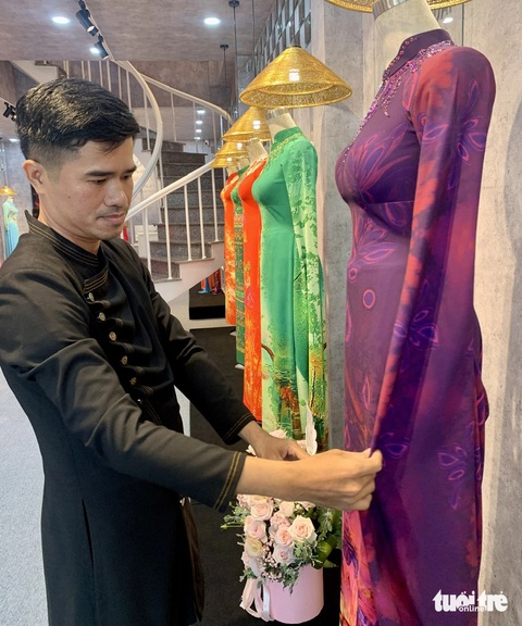 Mở workshop áo dài mini, mong áo dài sớm trở thành quốc phục - Ảnh 6. Mở workshop áo dài mini, mong áo dài sớm trở thành quốc phục - Ảnh 6.