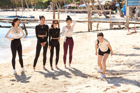 Yuna Vũ ‘quay xe’, Bùi Khánh Linh mạnh dạn tỏ tình trong Đảo thiên đường - Ảnh 1. Yuna Vũ ‘quay xe’, Bùi Khánh Linh mạnh dạn tỏ tình trong Đảo thiên đường - Ảnh 1.