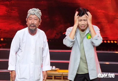 Chuông vàng vọng cổ: Kim Phương thấy bi kịch khi thí sinh không làm khán giả khóc! - Ảnh 4. Chuông vàng vọng cổ: Kim Phương thấy bi kịch khi thí sinh không làm khán giả khóc! - Ảnh 3.