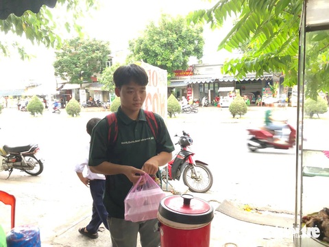 Món nợ đầu đời của chàng trai mồ côi cha mẹ - Ảnh 5.