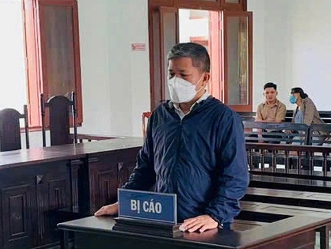 Trốn thuế gần 1 tỉ, giám đốc doanh nghiệp bị tòa phạt 600 triệu đồng - Ảnh 1. Trốn thuế gần 1 tỉ, giám đốc doanh nghiệp bị tòa phạt 600 triệu đồng - Ảnh 2.