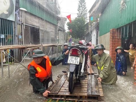 Thời tiết hôm nay 26-5: Mưa rất to ở Nghệ An đến Quảng Bình, Nam Bộ mưa diện rộng - Ảnh 1.