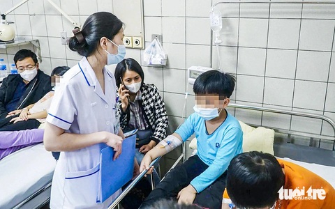 Tụ cầu vàng gây ngộ độc ra sao? - Ảnh 1. Tụ cầu vàng gây ngộ độc ra sao? - Ảnh 2.