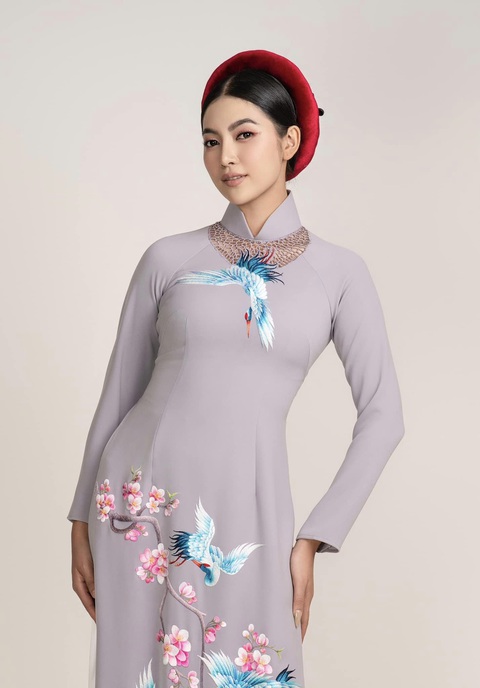 Võ Việt Chung ủng hộ tiền khách mua, đặt may áo dài cho đồng bào miền Bắc - Ảnh 3. Võ Việt Chung ủng hộ tiền khách mua, đặt may áo dài cho đồng bào miền Bắc - Ảnh 3.