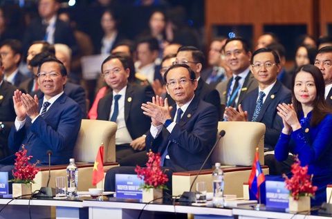 TP.HCM lắng nghe chia sẻ kinh nghiệm phát triển từ các thành phố toàn cầu - Ảnh 1. TP.HCM lắng nghe chia sẻ kinh nghiệm phát triển từ các thành phố toàn cầu - Ảnh 1.