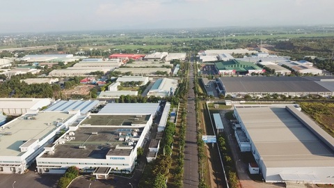 Quận Cẩm Lệ chuyển cơ cấu kinh tế hướng thương mại, dịch vụ hàng đầu - Ảnh 3.