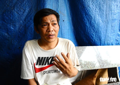 Nhờ đồng đội cõng để đi cứu trợ đồng bào miền Bắc sau bão lũ lịch sử - Ảnh 1. Nhờ đồng đội cõng đi cứu trợ đồng bào bão, lũ miền Bắc - Ảnh 1.