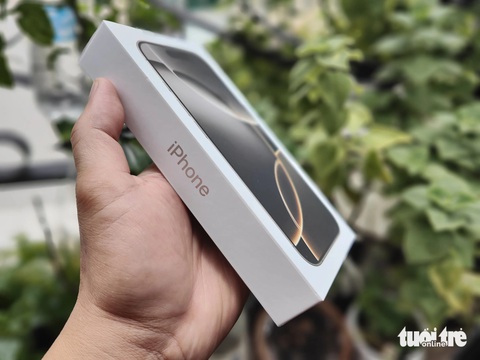 Người dùng Việt đặt cọc mua hơn 50.000 iPhone 16, đêm nay giao hàng - Ảnh 1. Người dùng Việt đặt cọc mua hơn 50.000 iPhone 16, đêm nay giao hàng - Ảnh 1.