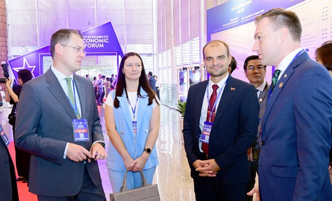 TP.HCM phát triển kinh tế công nghệ cao: Tất yếu và cấp bách - Ảnh 2. TP.HCM phát triển kinh tế công nghệ cao: Tất yếu và cấp bách - Ảnh 3.